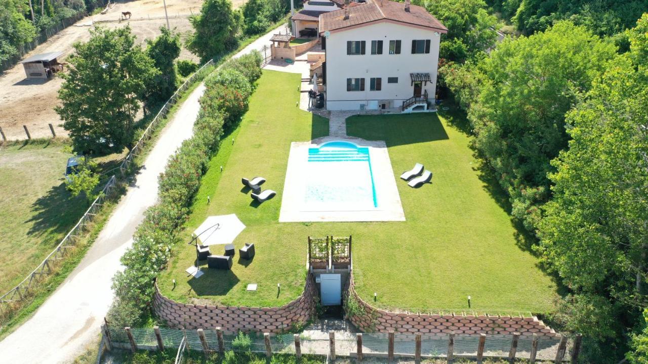 Country House Western Club Sant'Omero Extérieur photo
